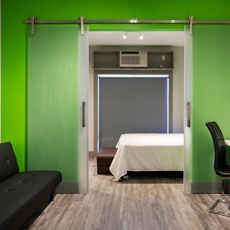 Micro Boutique Living Улфвил Екстериор снимка